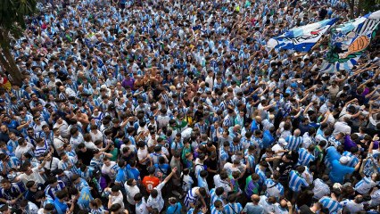 VÍDEO: Recibimiento de la afición a los jugadores del Málaga  CF