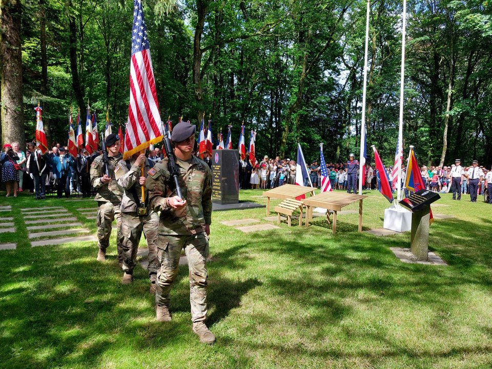 Commémoration 80 ans de la Bataille de Mortain -Arrivée sur le site de la Petite Chapelle