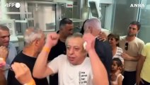 Israele, Netanyahu fa visita ai 4 ostaggi liberati in un ospedale di Tel Aviv
