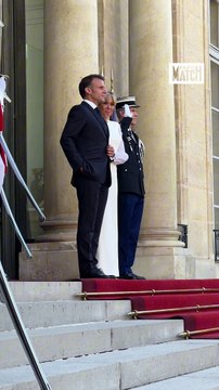 Emmanuel Macron et son épouse Brigitte accueillent Joe et Jill Biden lors du dîner d’État organisé à l’Élysée
