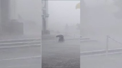 Adulto en silla de ruedas narra angustia que vivió durante tormenta frente a Basílica