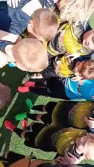 La victoire et de la joie pour la victoire contre vermelles.