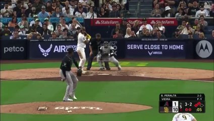 David Peralta produce dos carreras para San Diego con un doble