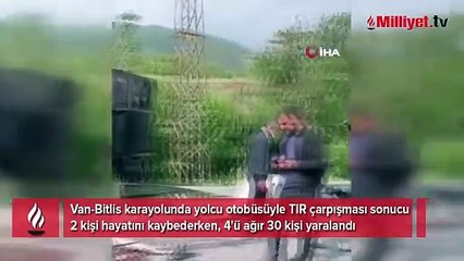 Yolcu otobüsü TIR'la çarpıştı! Ölü ve yaralılar var