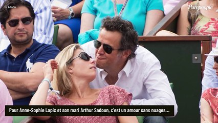 PHOTOS Jean Dujardin et Nathalie Péchalat, Marion Cotillard et Guillaume Canet... les plus beaux baisers de Roland Garros