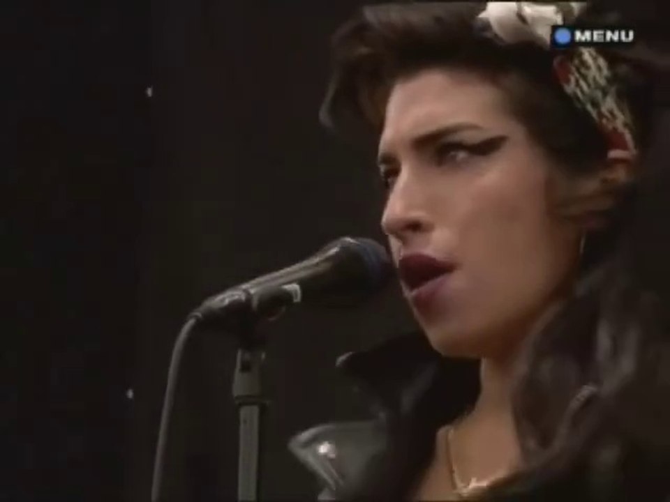 Amy Winehouse - Back To Black live