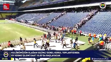Fenerbahçe'de kongre üyeleri oy vermeye koşarak gitti