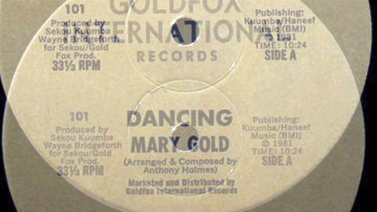 Mary Gold  – Dancing
