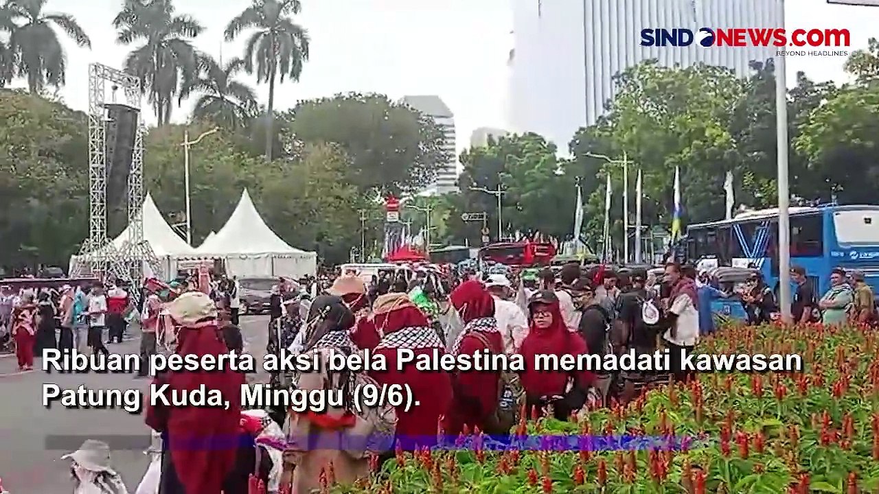 Massa Aksi Bela Palestina di Patung Kuda Kumpulkan Uang Sumbangan Rp46 Juta dalam Sejam