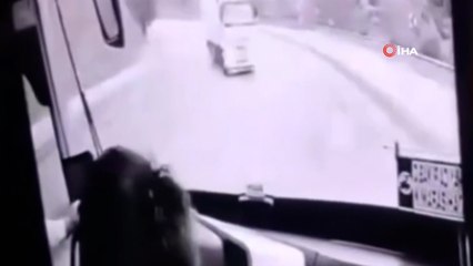 2 kişinin hayatını kaybettiği kaza anına ait görüntüler ortaya çıktı