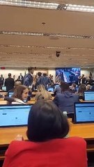 Paulo Pimenta deixa audiência na CCJ sob gritos de 'fujão'; assista