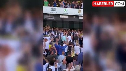 Bu kadarını o da beklemiyordu! Kongre üyelerinden Ali Koç'a şarkılı tezahürat