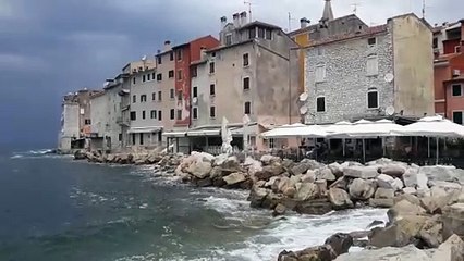 Valovi, Rovinj 2020. / Waves, Rovinj 2020