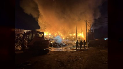 밤사이 군산 폐기물업체서 화재...2천600만 원 피해 / YTN