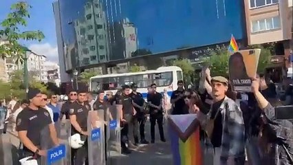 4. Eskişehir Onur Yürüyüşü’ne polis  müdahalesi: LGBTİ+ aktivisti 10 kişi gözaltına alındı