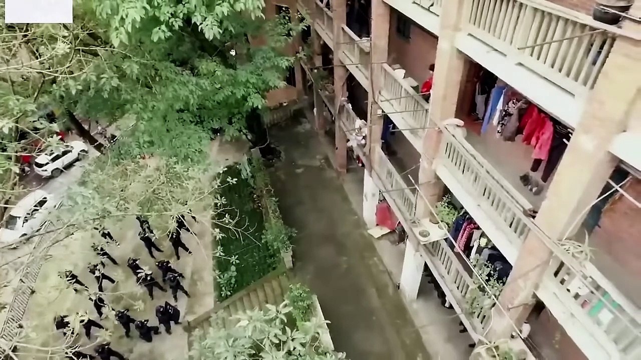 Italian Gangster Gangsters rob banks, kill cops #Hollywood