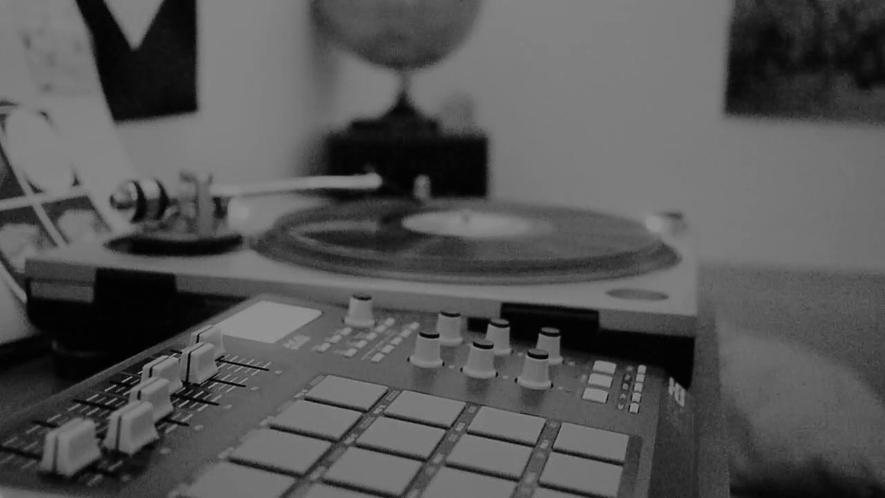 Homecomin’ Tour – POETRY BEATS MEETS DEXTER #Teaser (2012).