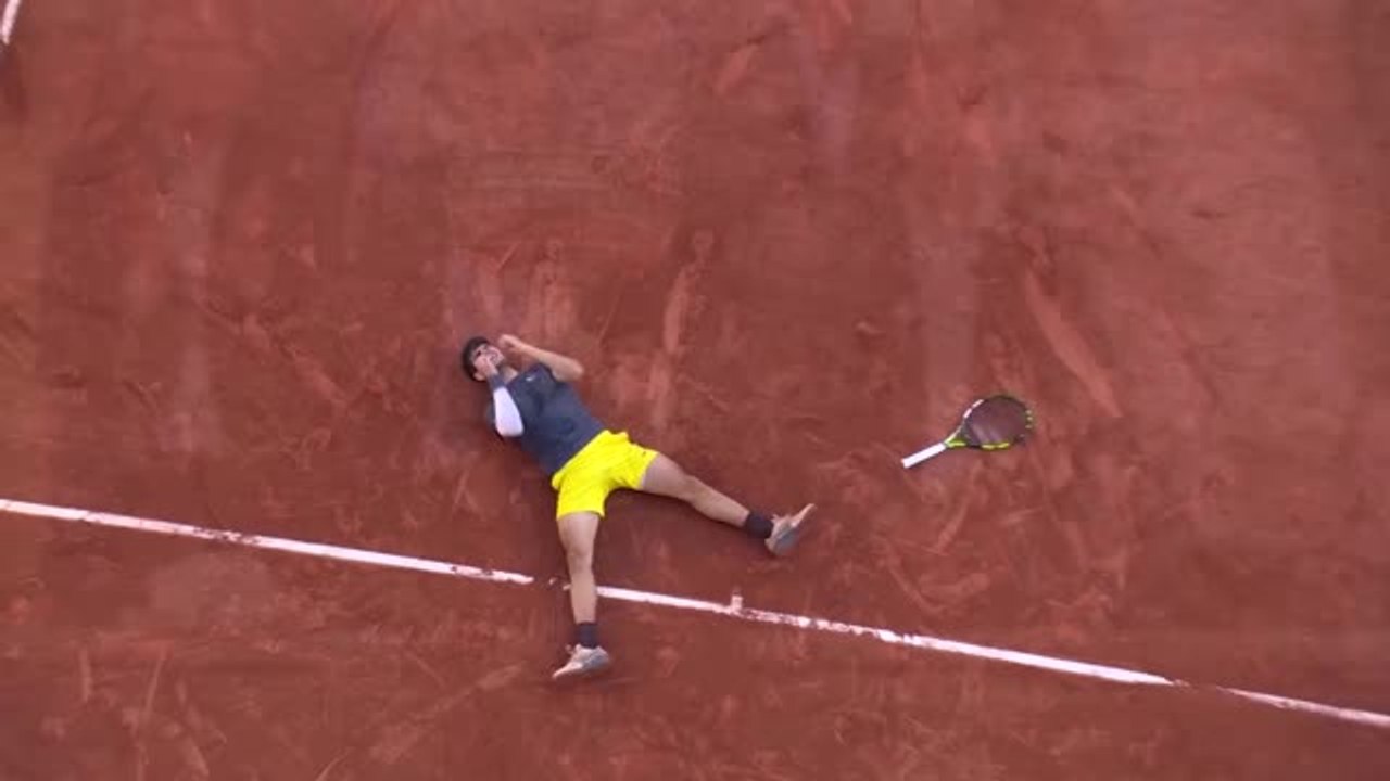 Alcaraz clinches maiden French Open title