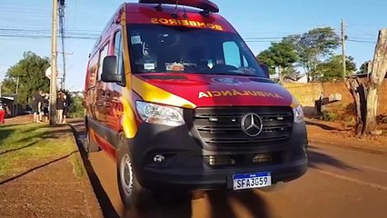 Mulher fica ferida após colisão entre carros no Bairro Santa Cruz
