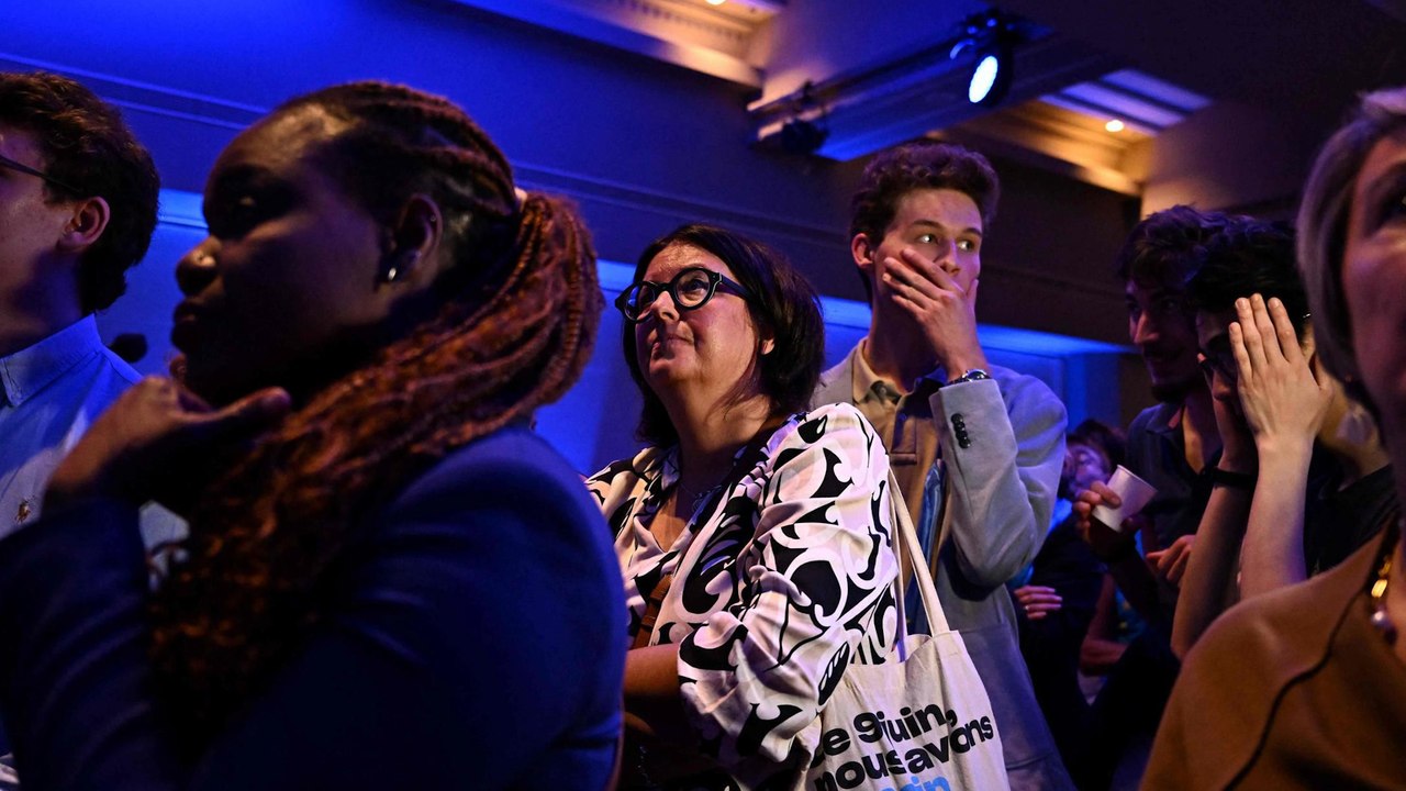 Dissolution : les militants « Renaissance » sous le choc après l'annonce de Macron