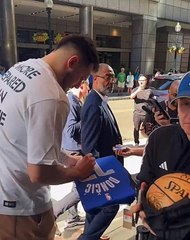 Luka Doncic Causa Sensación en Boston Antes de las Finales de la NBA 🏀
