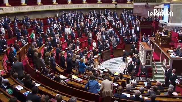 « Une décision grave, lourde » : incertitudes après la dissolution de l'Assemblée par Emmanuel Macron