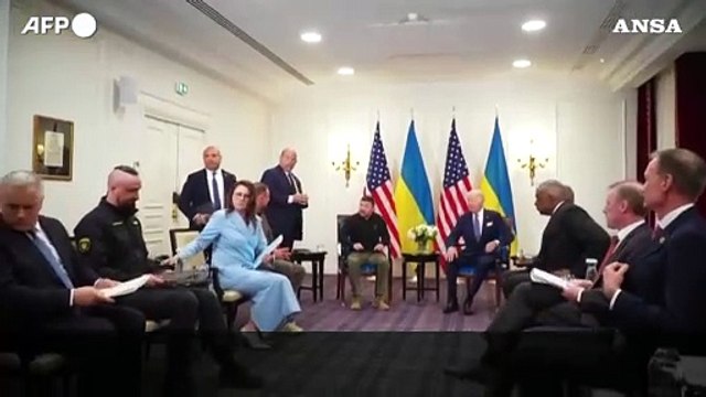 Biden annuncia altri 225 milioni di dollari a Zelensky per l'Ucraina