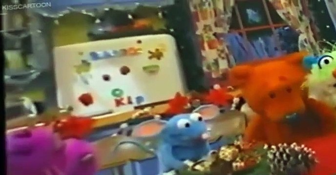 Bear in the Big Blue House Bear in the Big Blue House E002 A Berry Bear Christmas