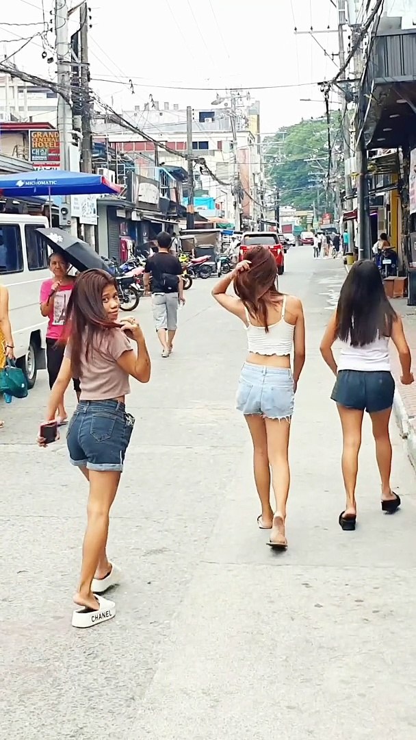 ⁣Angeles City Philippines - Walking Street Freelancers
