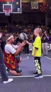 Когда никто в зале не ожидал от тебя такого _tricks _streetball _freestyle _dimavasilov(720P_HD)