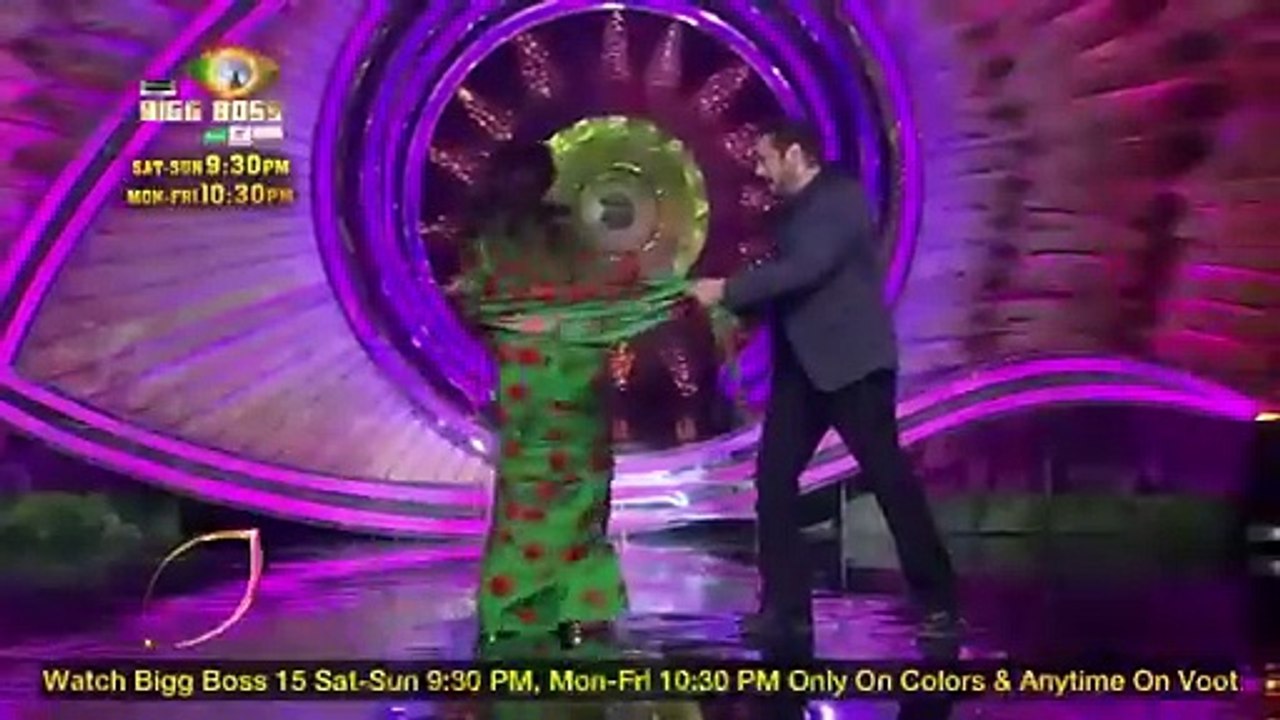 Rani Mukerji & Salman Khan Set The Stage On Fire In Weekend Ka Vaar l Bigg Boss 15 Promo