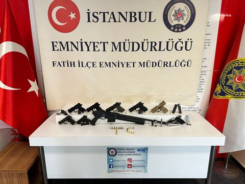 Bakkala silah operasyonu: 8 tabanca, 1 pompalı tüfek ele geçirildi