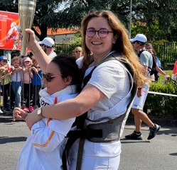 Louise et Alice, les jumelles qui portent la flamme olympique