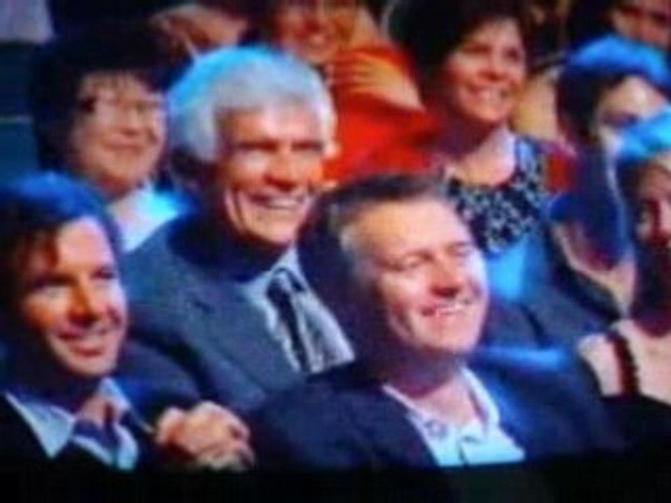 Incubus accepts Environmental Media Award