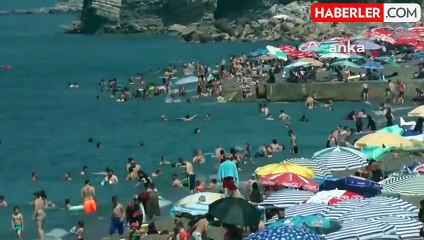 Düzce'de Güneşli Havayı Fırsat Bilerek Akçakoca Sahilleri Doldu