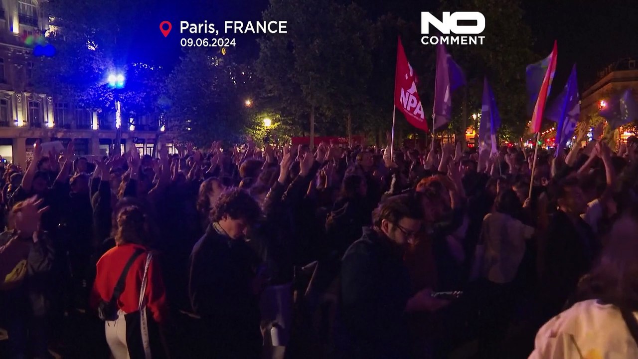 'Front National kotzt uns an' - Spontaner Protest junger Leute gegen Le Pen in Paris