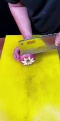 Cuting apples in new style