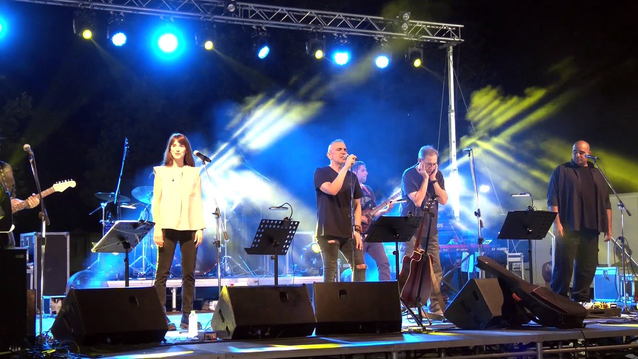 Λαμία: Μεγάλη Συναυλία- Αφιέρωμα στον Λαυρέντη Μαχαιρίτσα- Πλήθος κόσμου και σπουδαίοι καλλιτέχνες τον τίμησαν