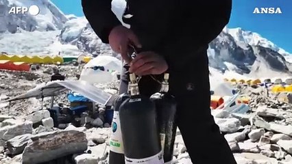 Droni "corrieri" sull'Everest, test superato per una missione cinese