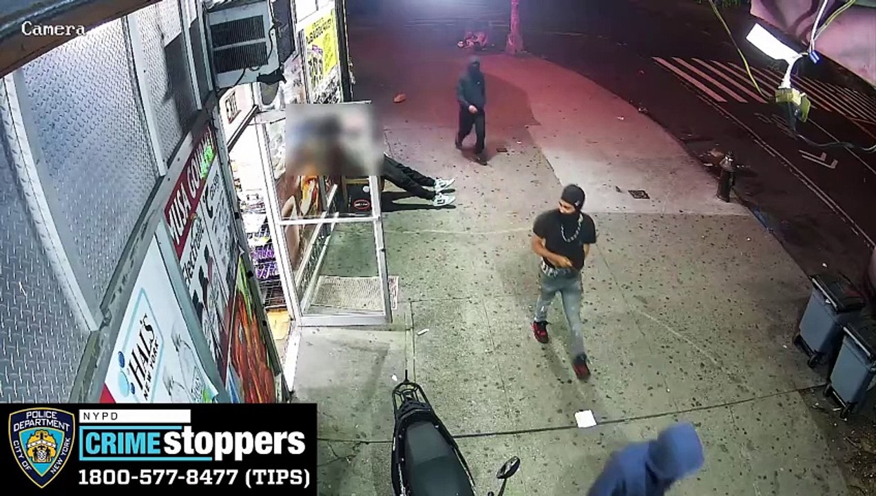 Man, 55, pelted with glass bottles in botched carjacking in the Bronx