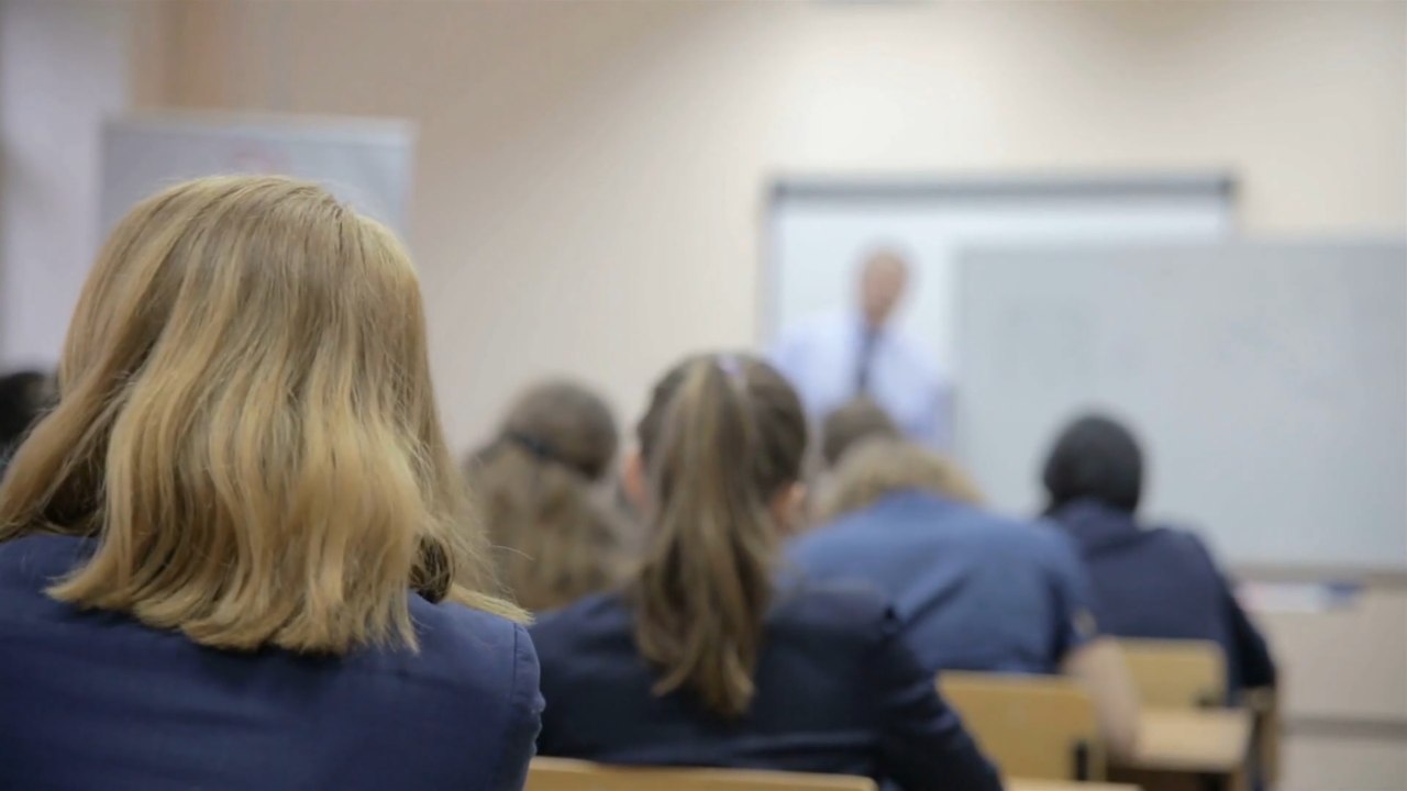 Number of empty teaching posts doubles in last three years