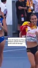 Video: ¡Le costó caro! Una atleta festejó su 'triunfo' a metros de la meta y perdió