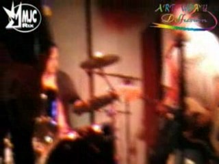 Mom's Belly live (2) *here she comes* MJC RIX