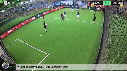 Faute de pierre PLICHON - WOLVES FIVE UNITED