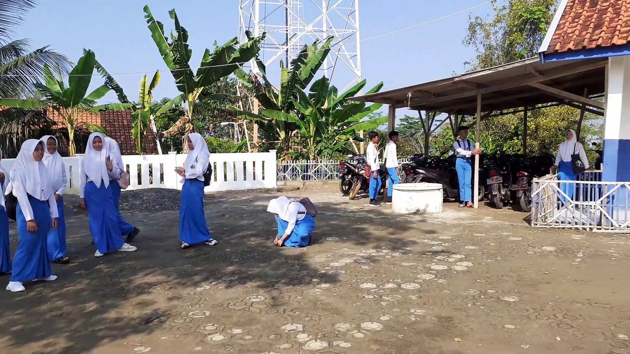 berangkat sekolah
