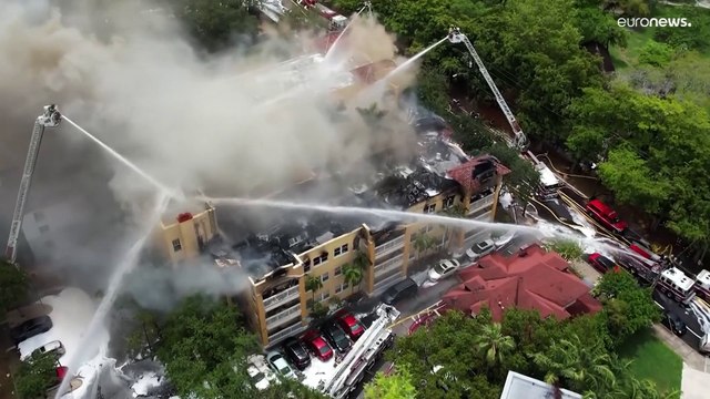 فيديو: حريق هائل ينشب في مجمع سكني في ميامي