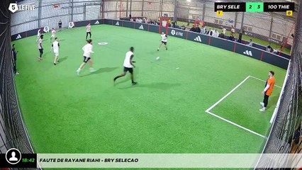 Faute de Rayane Riahi - Bry Selecao