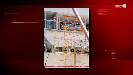 Adolescente escapa de hospital por la ventana y con su bebé atado al cuerpo