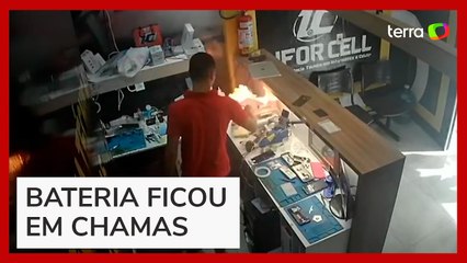 Bateria de celular explode em assistência técnica no Ceará