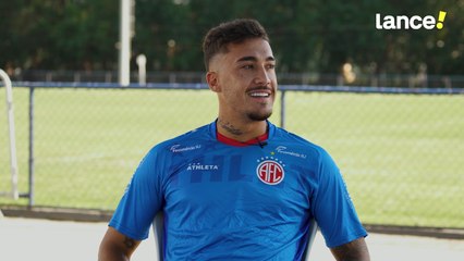 Romário Surpreende e Convence Romarinho com Impactante Argumento ⚽